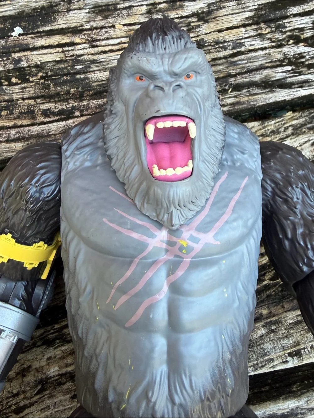 Playmates Godzilla X Kong Movie Giant Kong 11 inch Figure w/B.E.A.S.T Glove A2